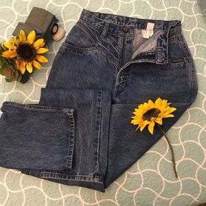 Vintage Original authentic Rockies ! Size 5/6